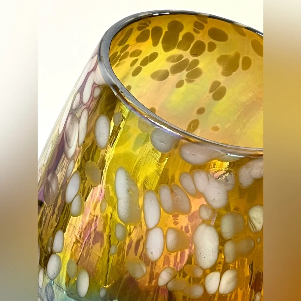 Z Gallerie White Confetti Luste Amber Ribbed Gold Iridescent Hand Blown Vase 9.5